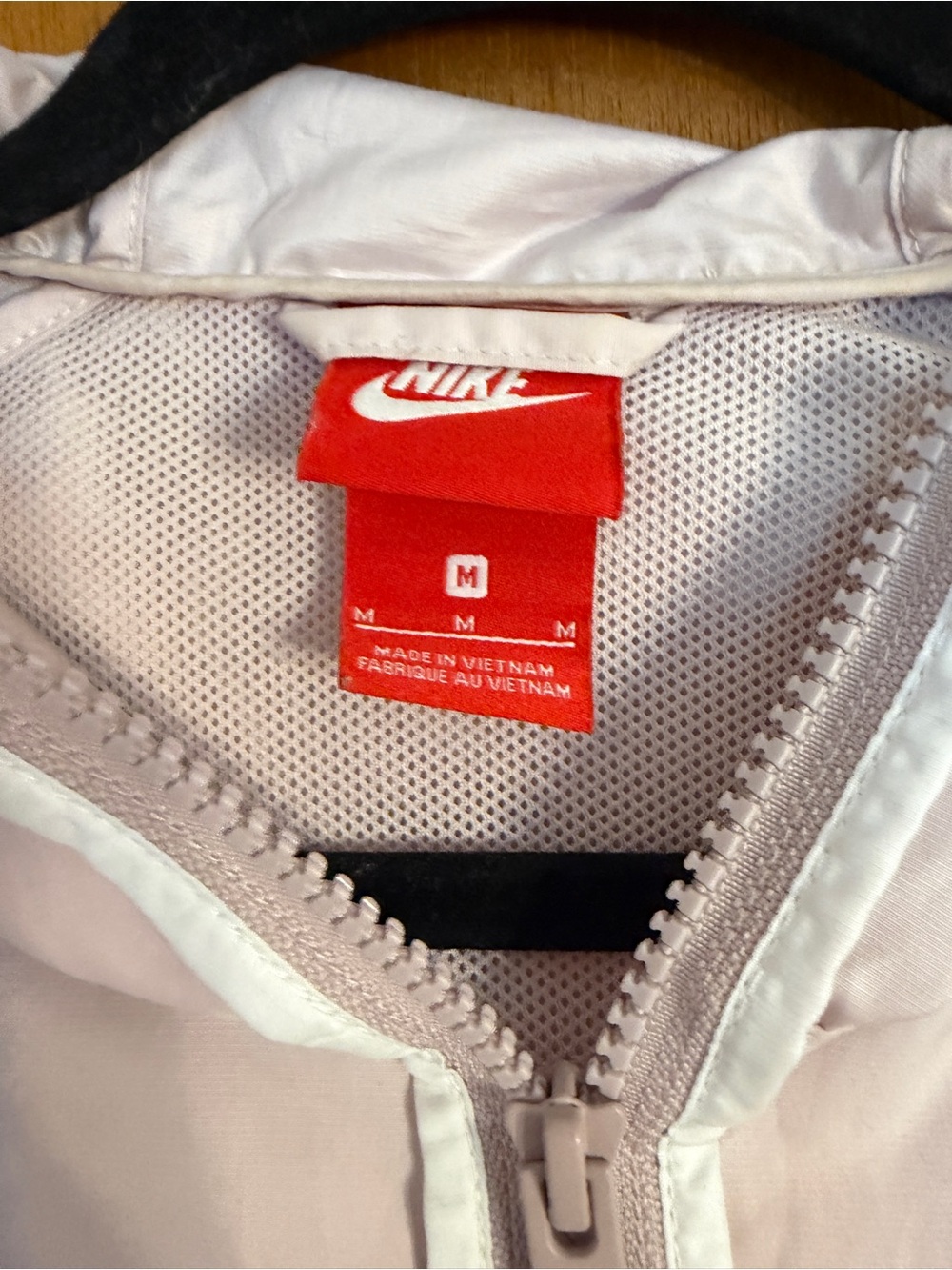 Nike Lavender Hooded Windbreaker Jacket with White Trim - Picture 2 of 4